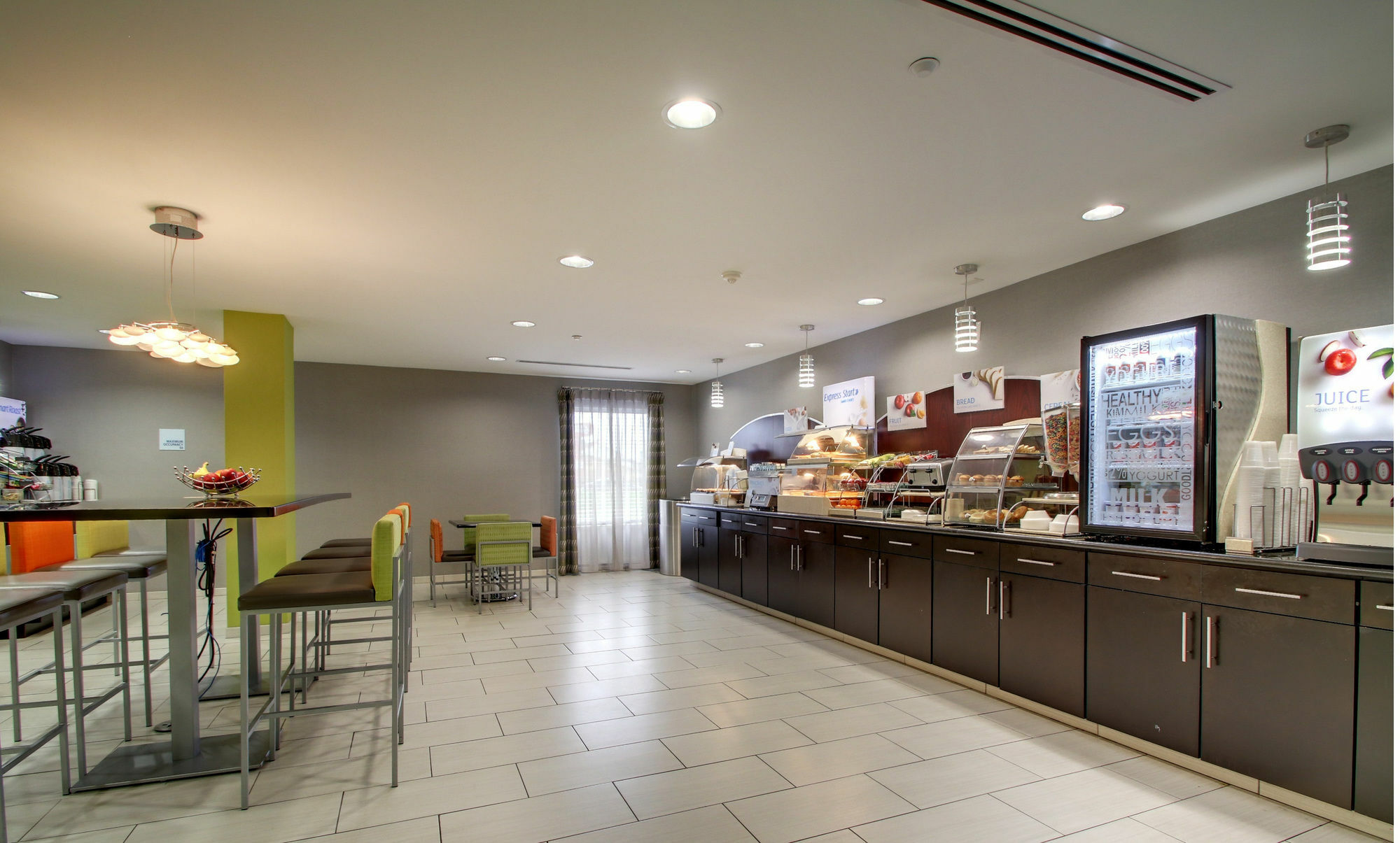 Holiday Inn Express & Suites Jackson Downtown - Coliseum By Ihg Exterior photo